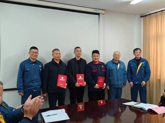 第一事業(yè)部冶化協(xié)力項目部獲銅冠冶化公司“強化意識，防控風險”...